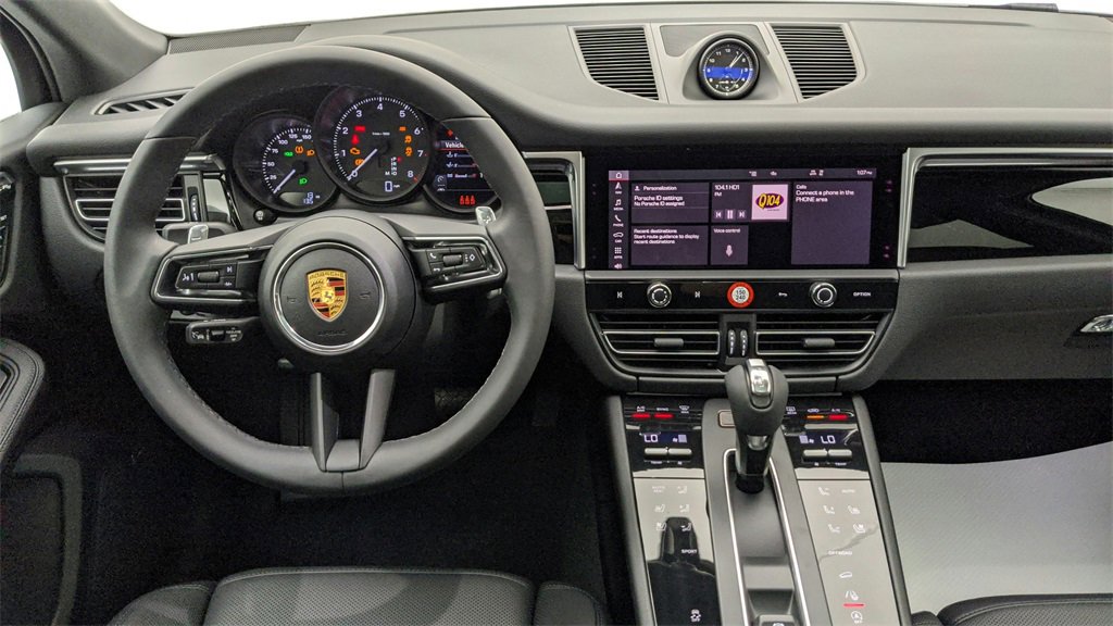 Used 2022 Porsche Macan image 41