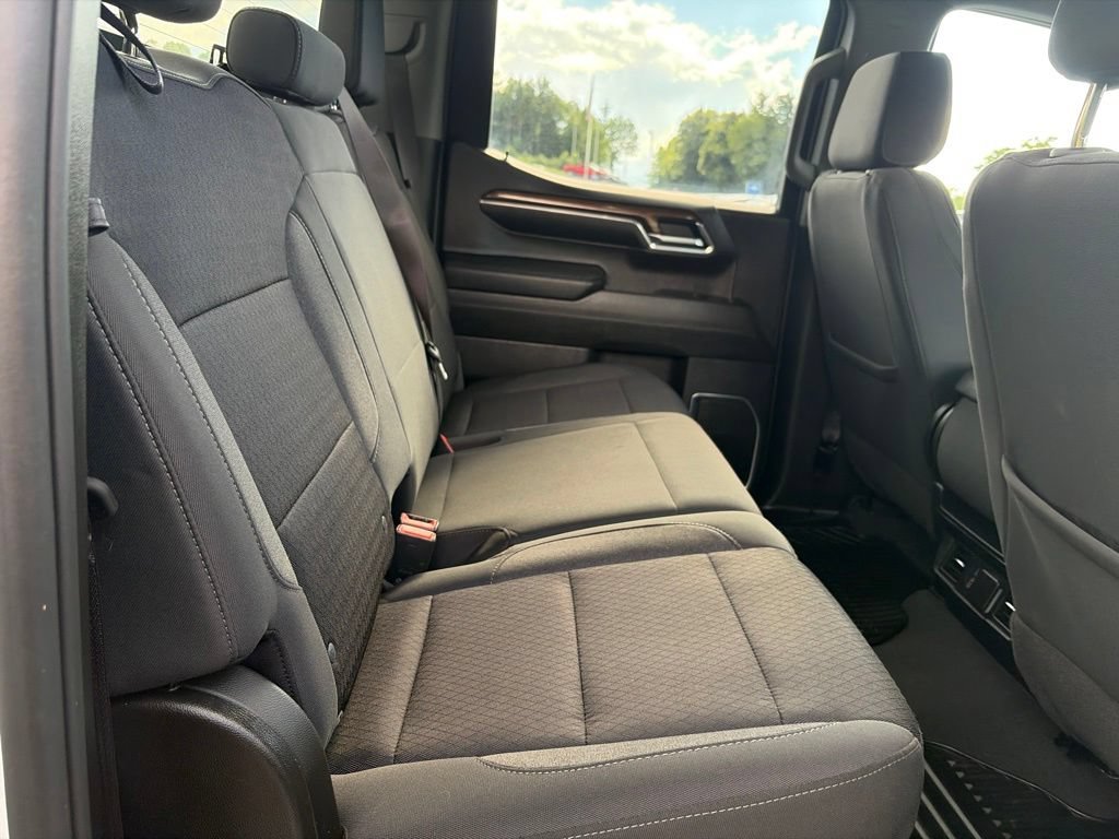 Used 2023 Chevrolet Silverado 1500 LT AWD/4WD image 35