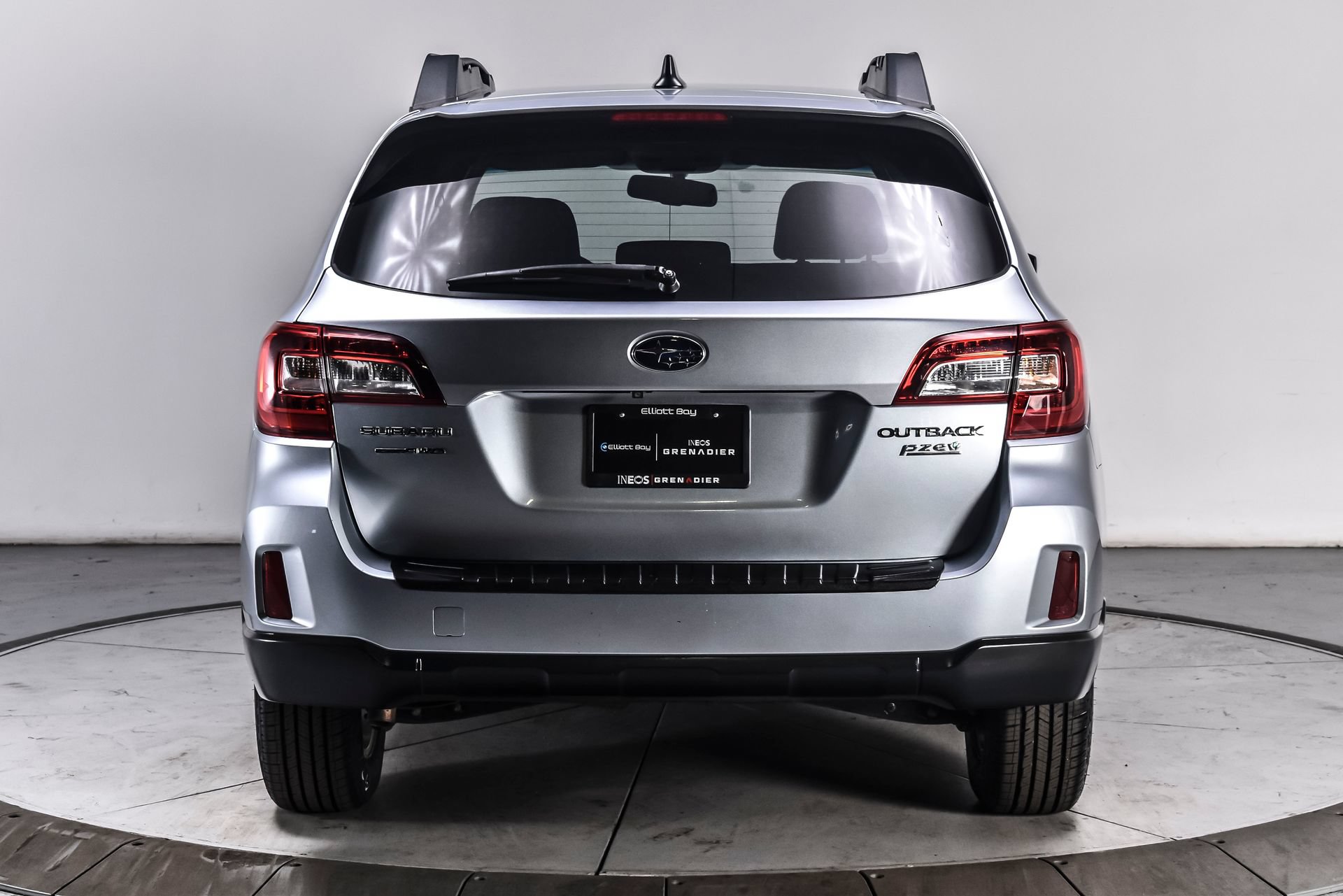 Used 2016 Subaru Outback 2.5i Premium AWD/4WD image 5