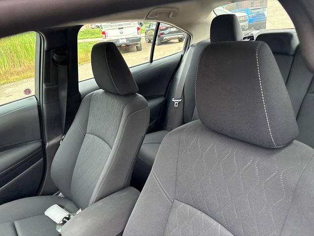 Used 2025 Toyota Corolla LE FWD image 9