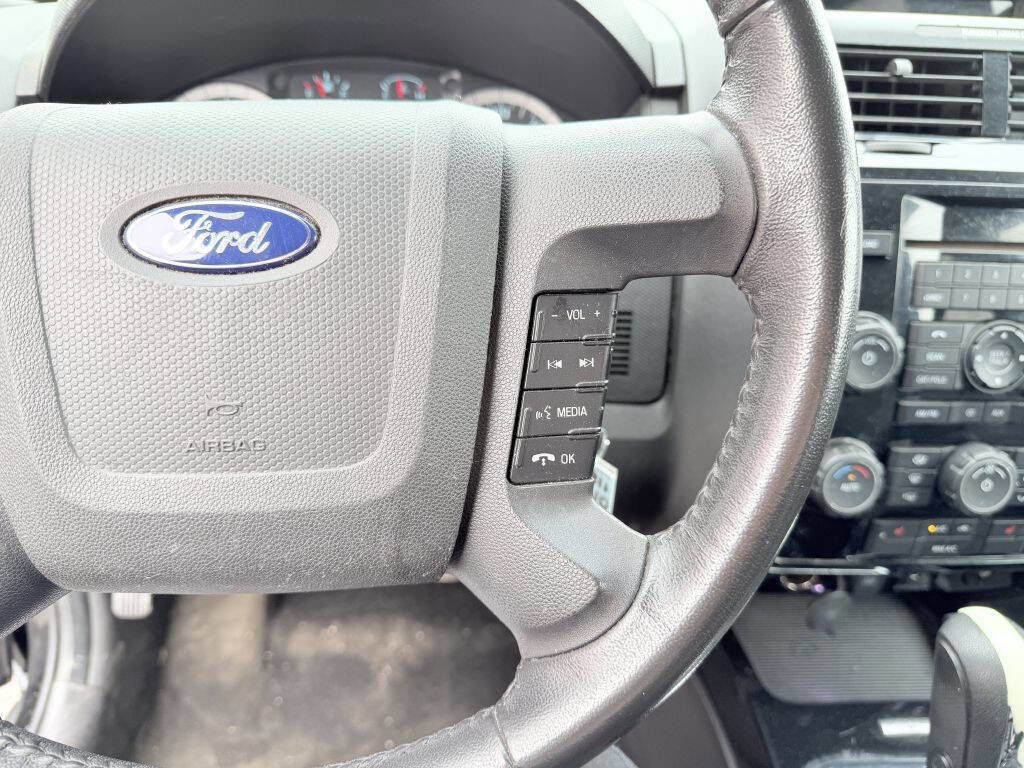 Used 2012 Ford Escape Limited image 16