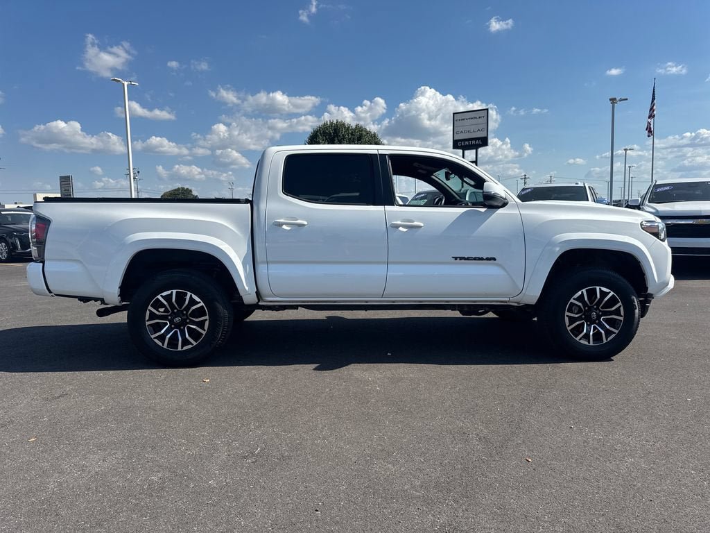 Used 2023 Toyota Tacoma TRD Sport w/ Technology Package AWD/4WD image 8