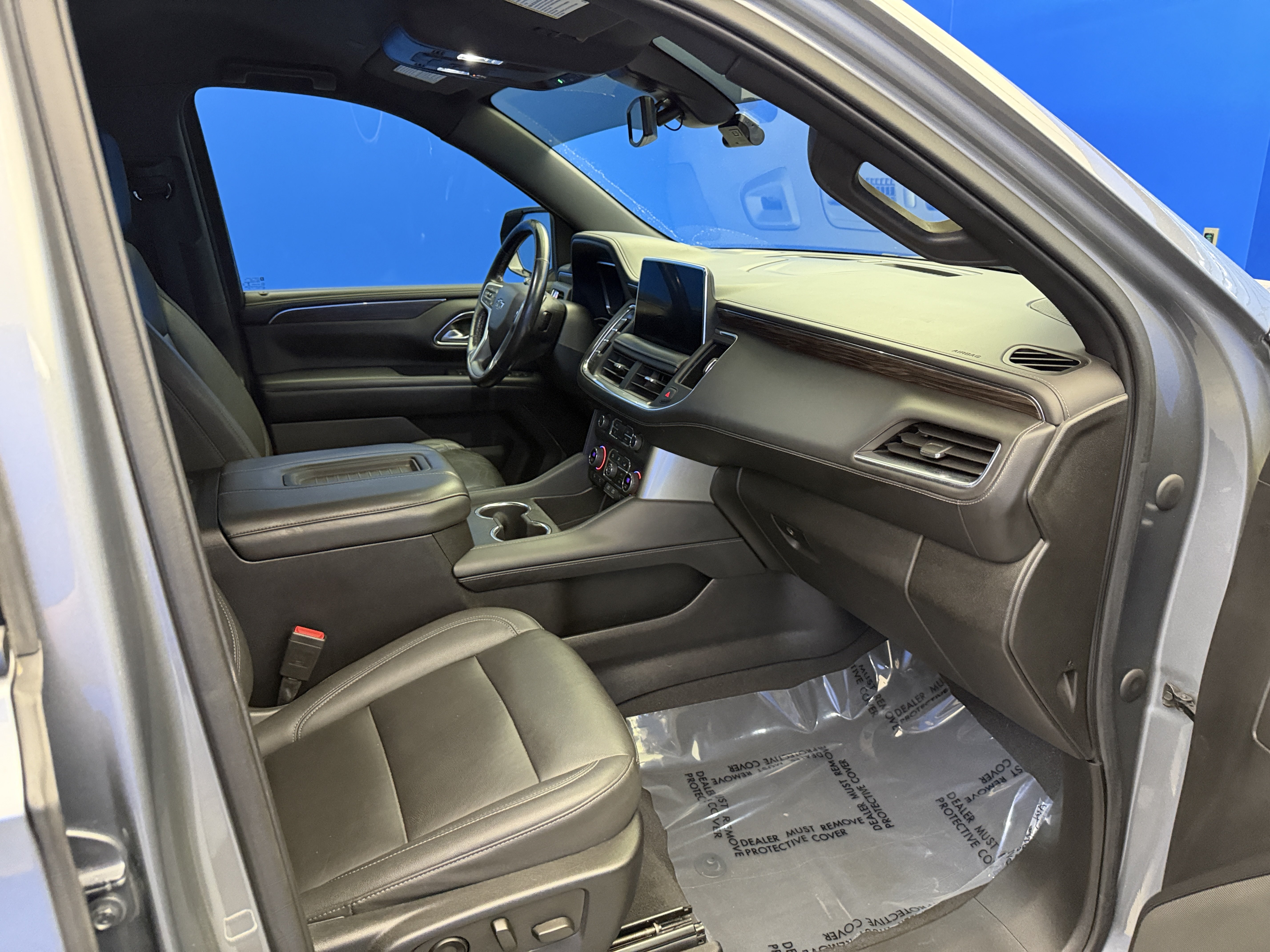 Used 2022 Chevrolet Suburban Z71 w/ Z71 Off-Road Package AWD/4WD image 28