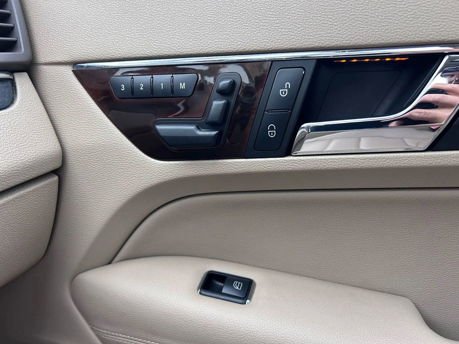 Used 2010 Mercedes-Benz E 350 Coupe image 29