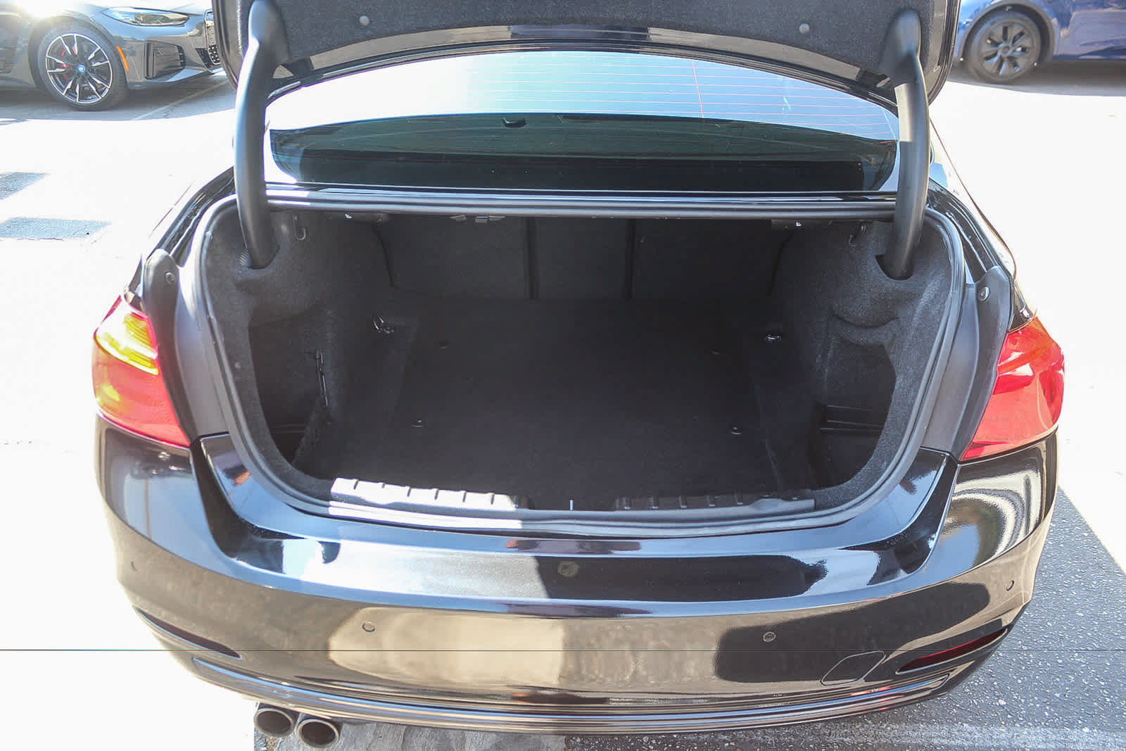 Used 2017 BMW 330i Sedan RWD image 26