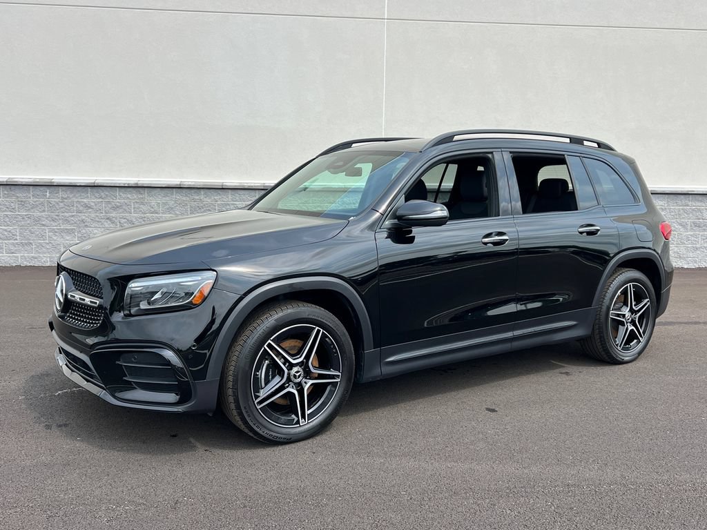 Used 2024 Mercedes-Benz GLB 250 4MATIC image 2