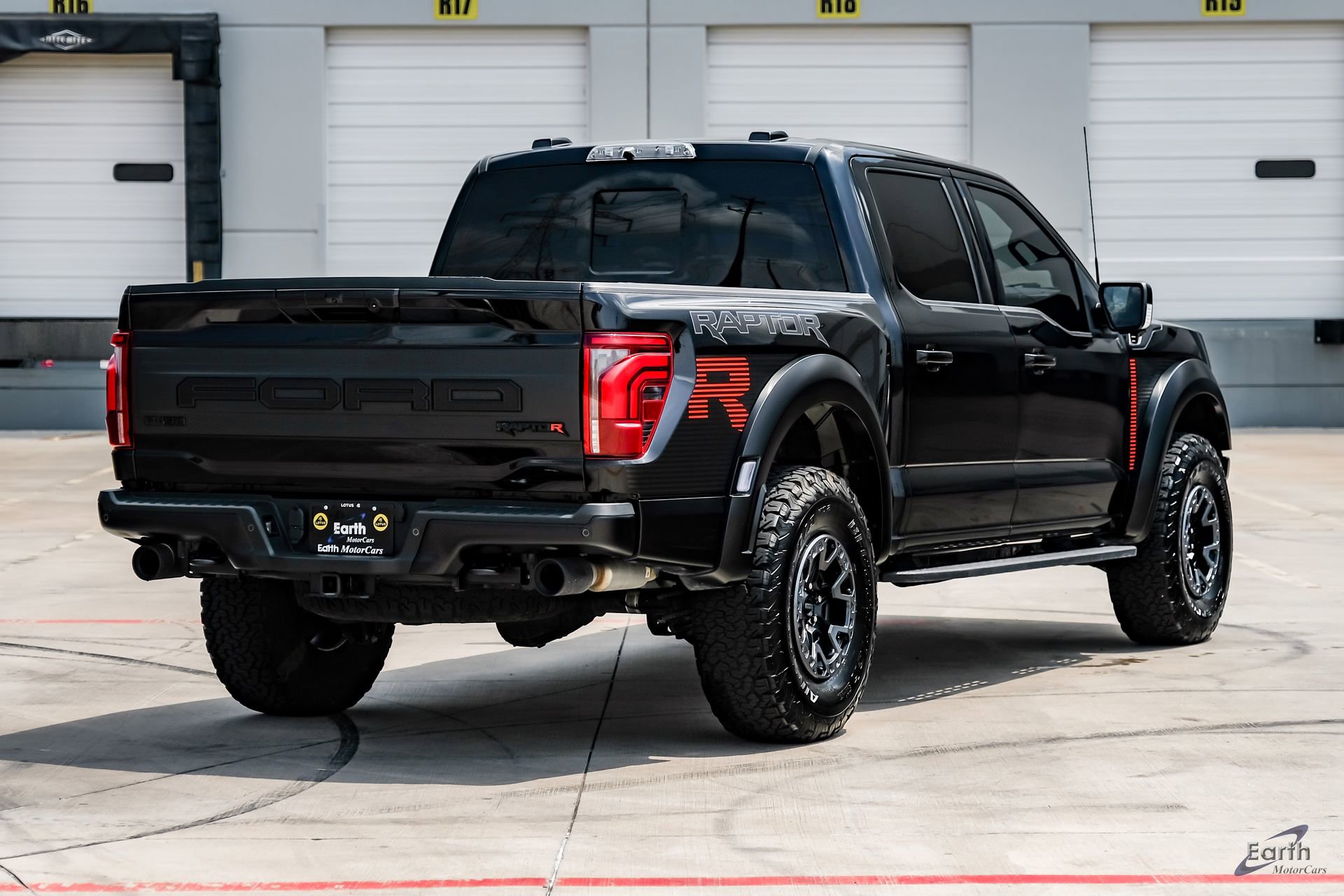 Used 2025 Ford F150 Raptor w/ Equipment Group 803A Raptor R image 17