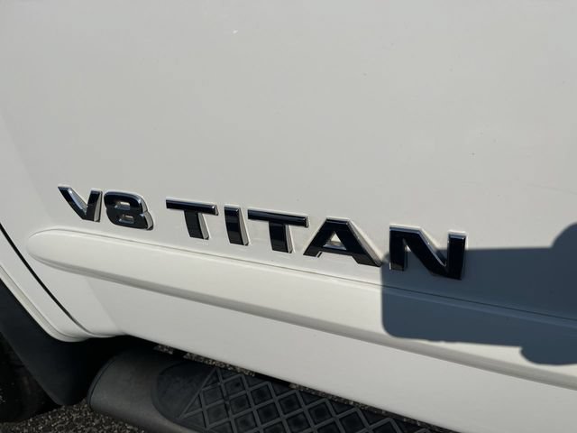 Used 2012 Nissan Titan SL w/ SL Technology Pkg AWD/4WD image 3