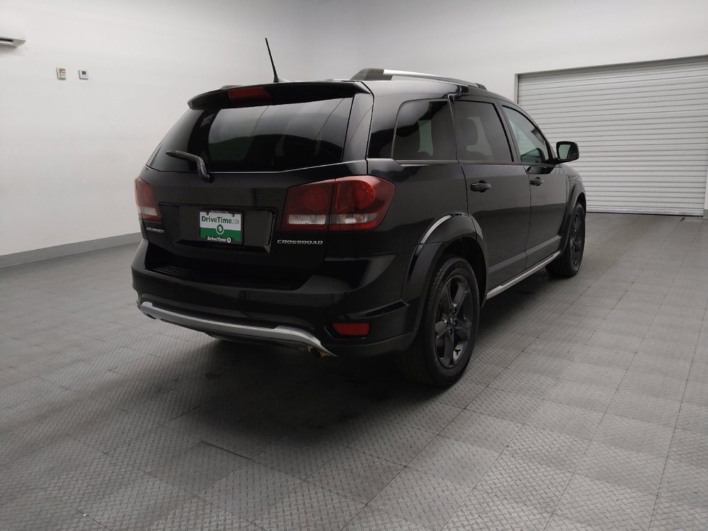 Used 2019 Dodge Journey Crossroad w/ Family Entertainment Group FWD image 9