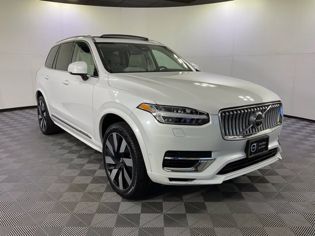 Certified 2024 Volvo XC90 T8 Ultimate AWD/4WD image 3