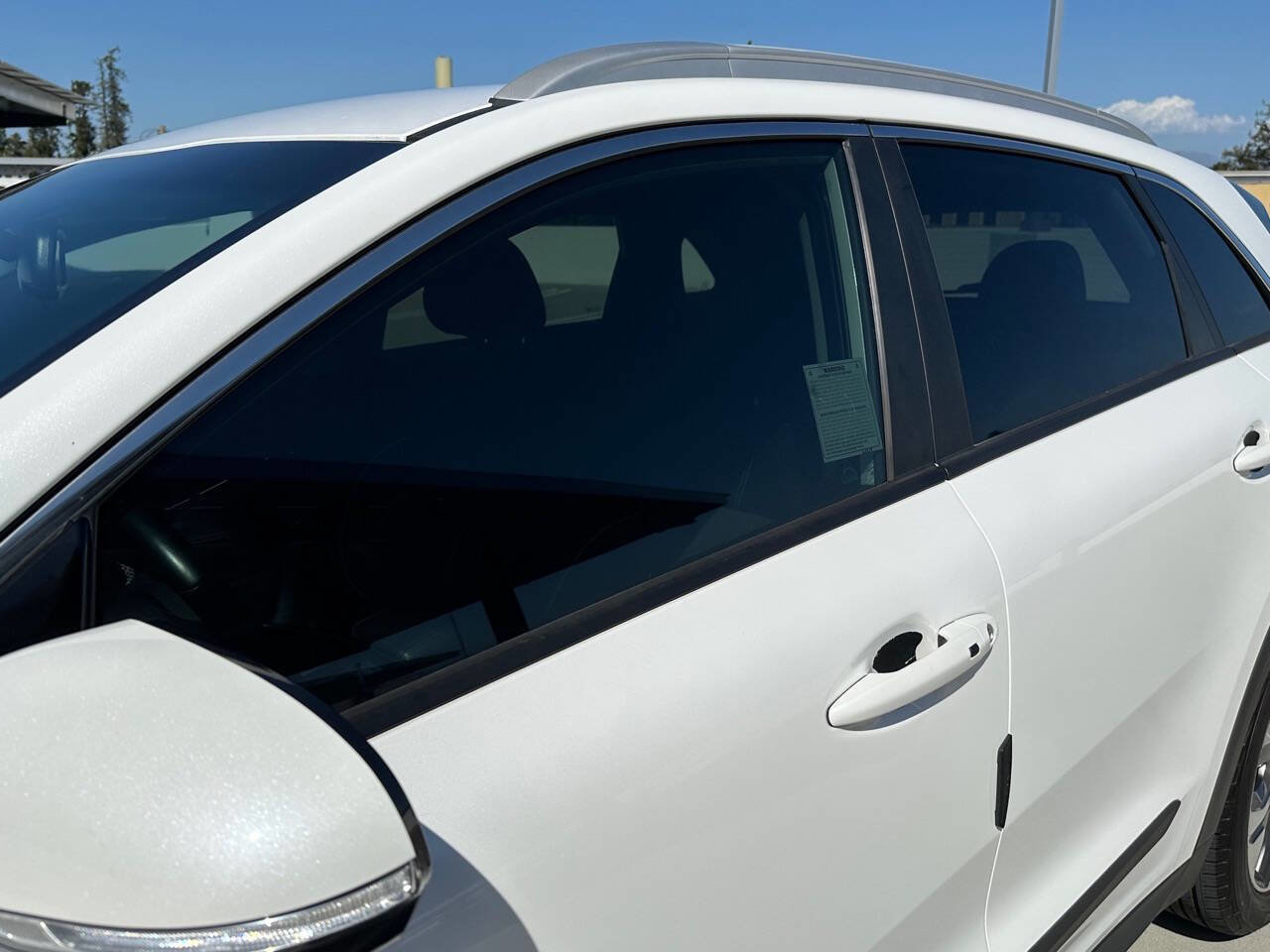 Used 2021 Kia Niro EX FWD image 8