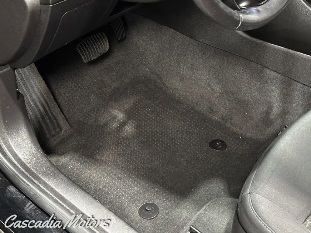 Used 2017 Chevrolet Volt LT w/ Comfort Package FWD image 23