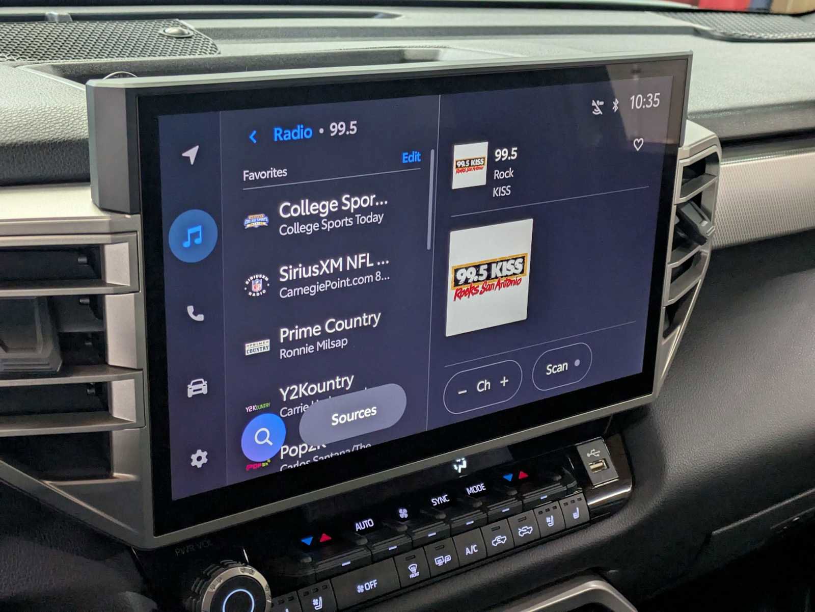 Used 2025 Toyota Tundra Limited w/ TRD Off-Road Package image 32