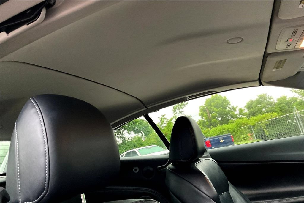Used 2013 Lexus IS 250C w/ Luxury Pkg RWD image 16