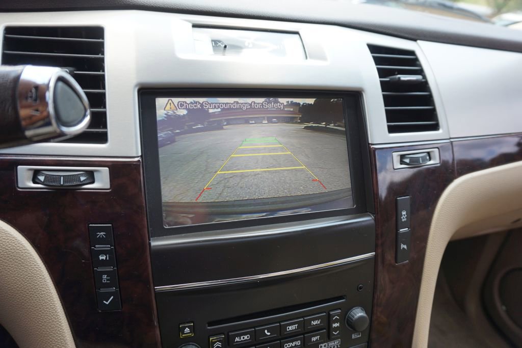 Used 2013 Cadillac Escalade Premium AWD/4WD image 40