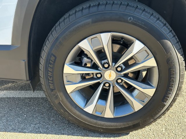 Used 2026 Chevrolet Equinox LT AWD/4WD image 30