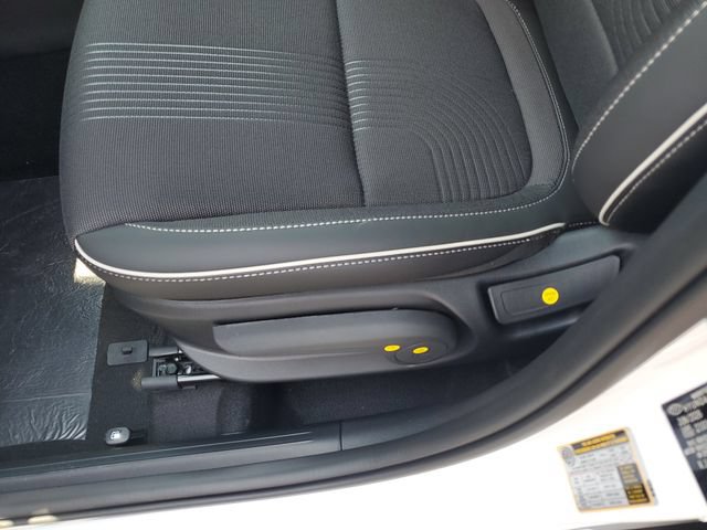 New 2026 Hyundai Venue SEL FWD image 17