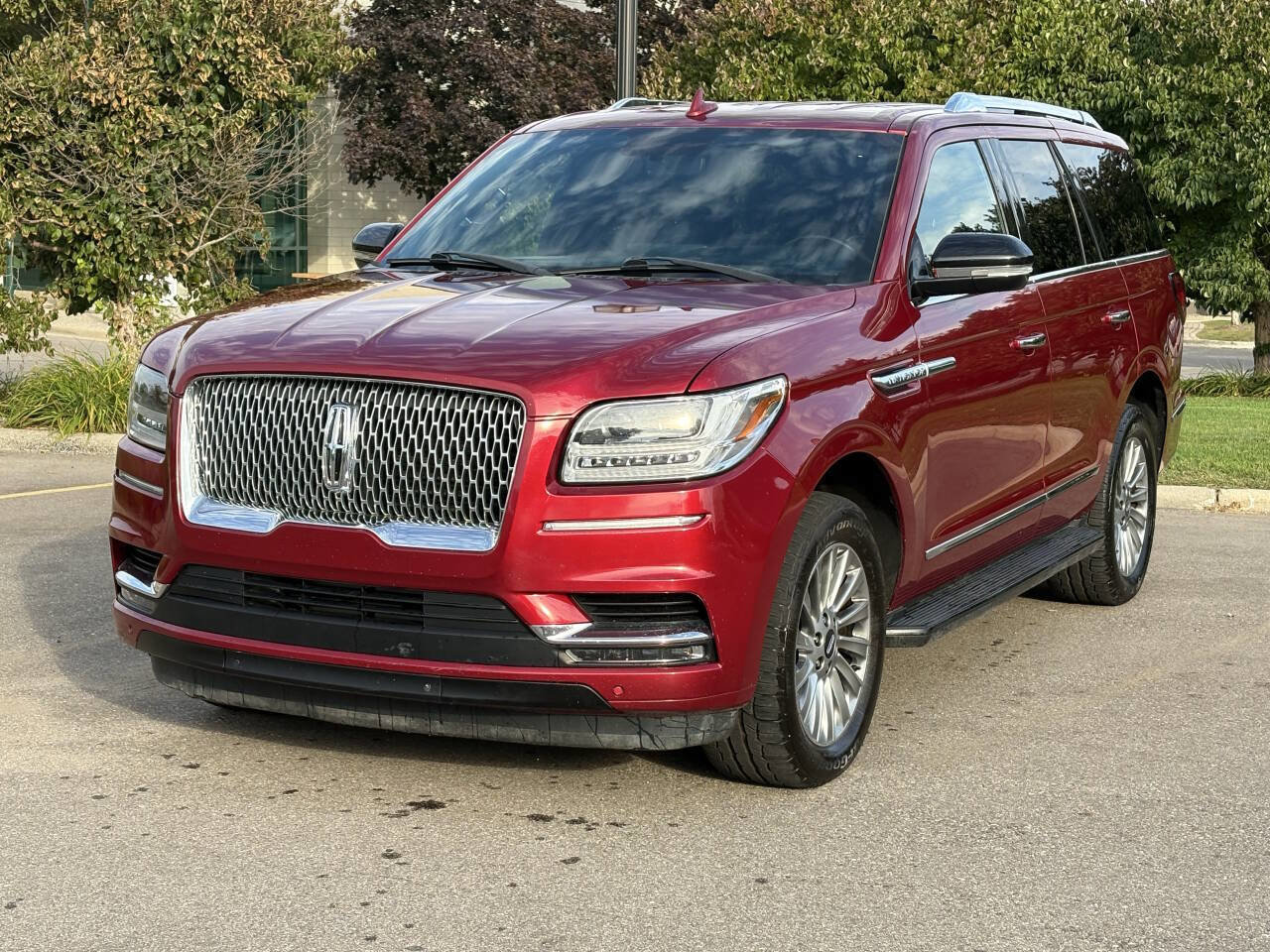 Used 2018 Lincoln Navigator Premiere image 5