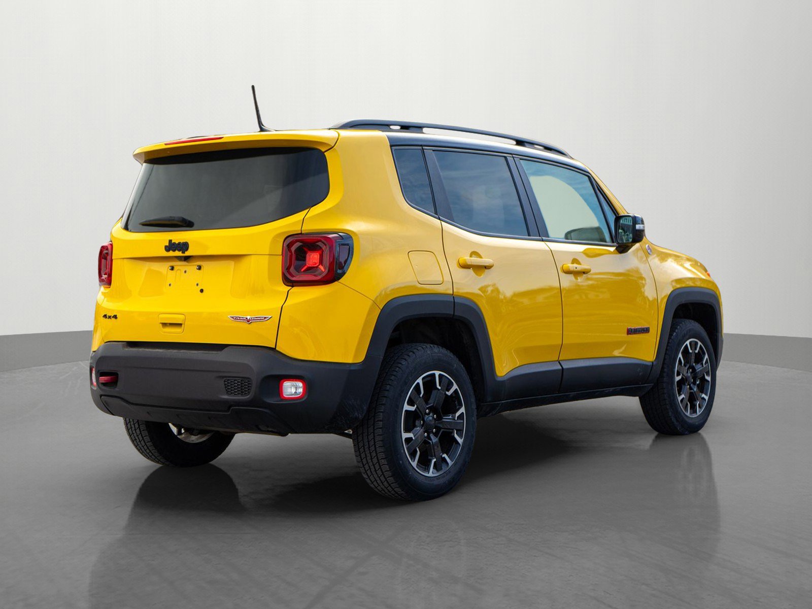 Used 2023 Jeep Renegade Trailhawk w/ Sun/Sound Group image 7