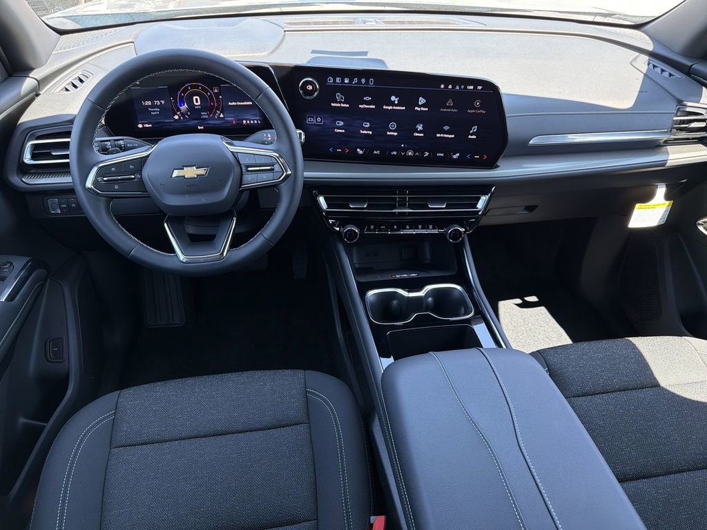 New 2026 Chevrolet Traverse LT FWD image 2