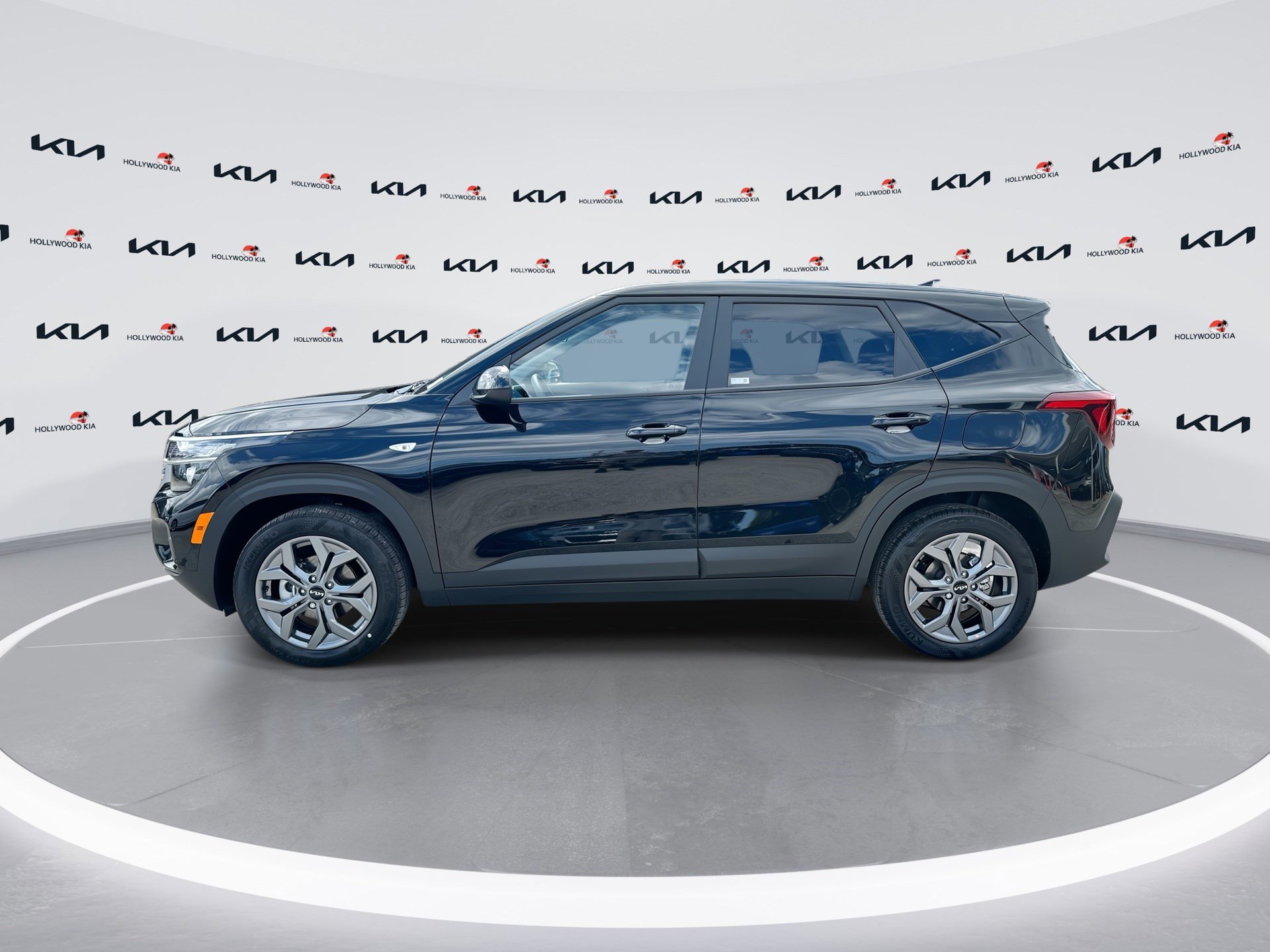 Used 2026 Kia Seltos LX FWD image 5