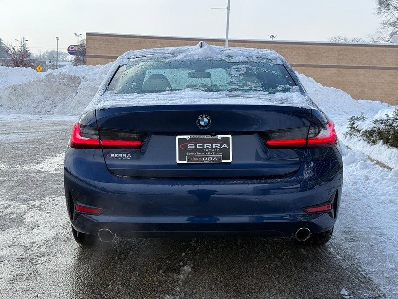 Used 2019 BMW 330i xDrive Sedan w/ Convenience Package image 4