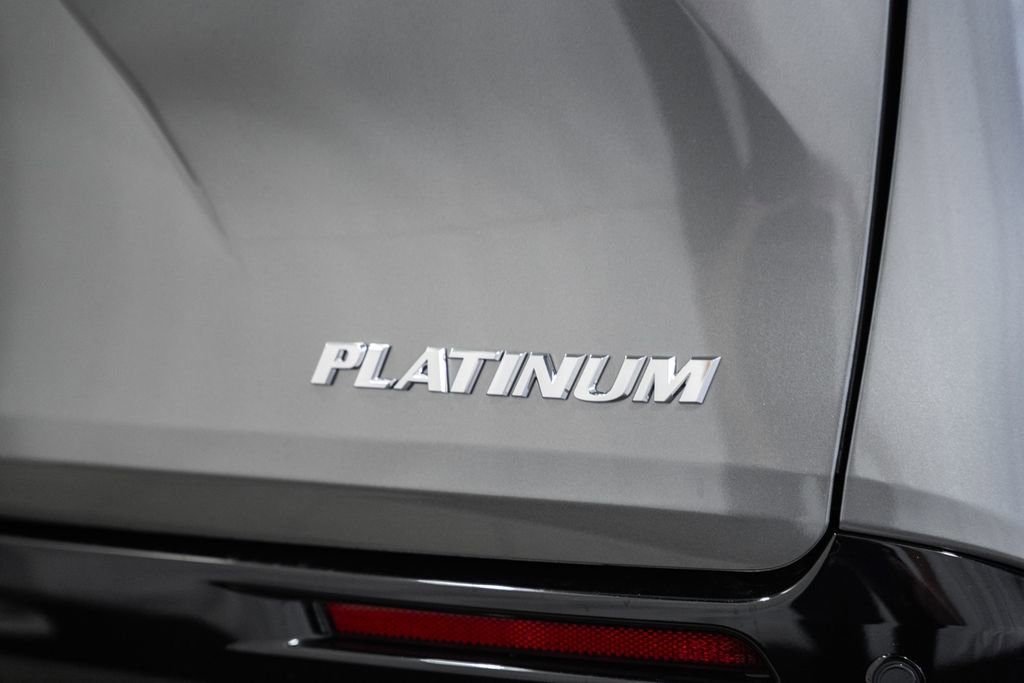 New 2026 Toyota Sienna Platinum image 7