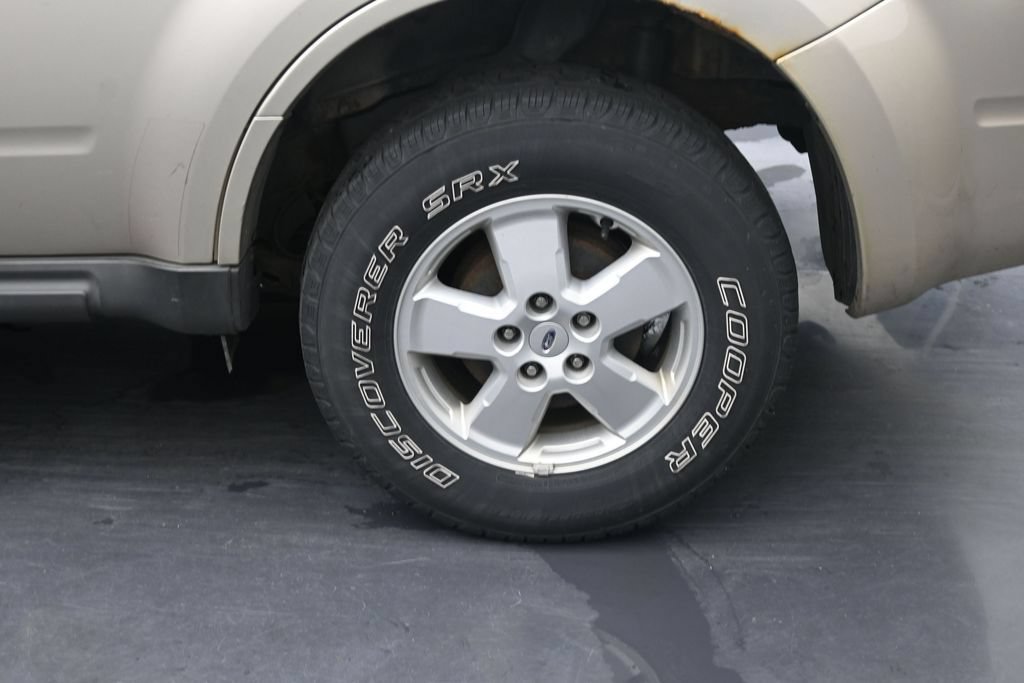 Used 2010 Ford Escape XLT FWD image 12