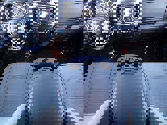 Used 2022 RAM 1500 Classic SLT image 10