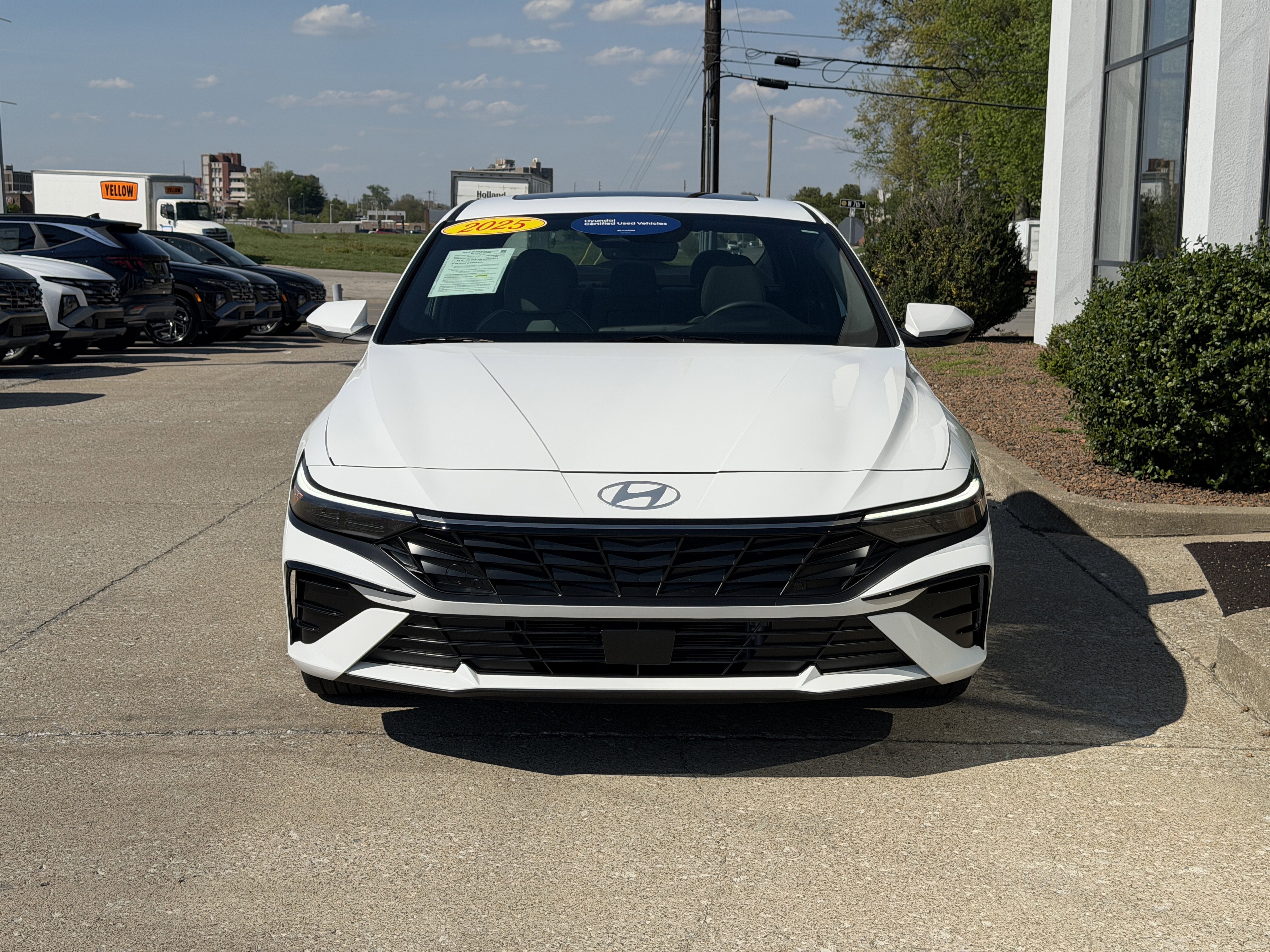 Certified 2025 Hyundai Elantra Limited image 12