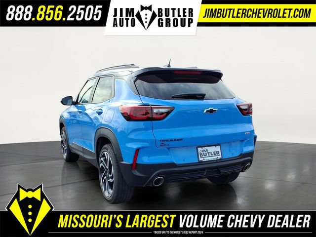 Used 2024 Chevrolet TrailBlazer RS w/ Driver Confidence Package image 2