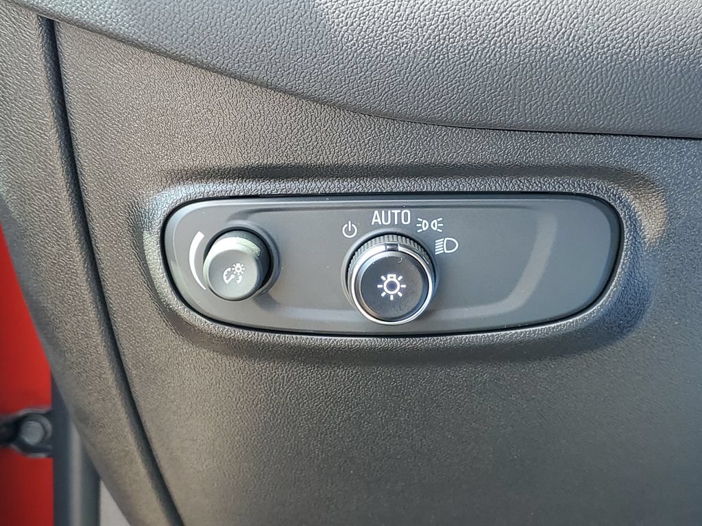 Used 2024 Chevrolet Equinox LT w/ LPO, Floor Liner Package AWD/4WD image 19