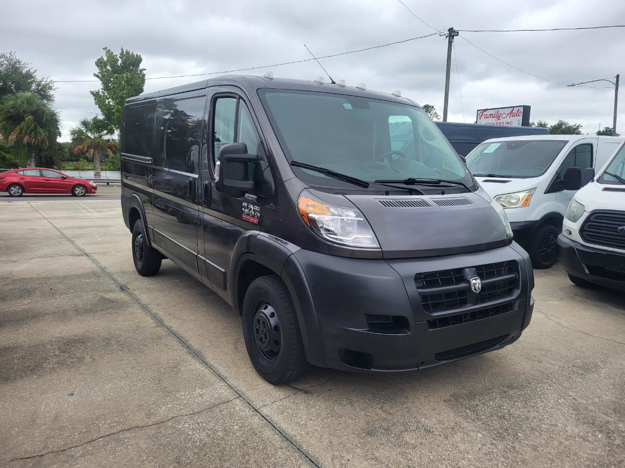 Used 2018 RAM ProMaster 1500 FWD image 2