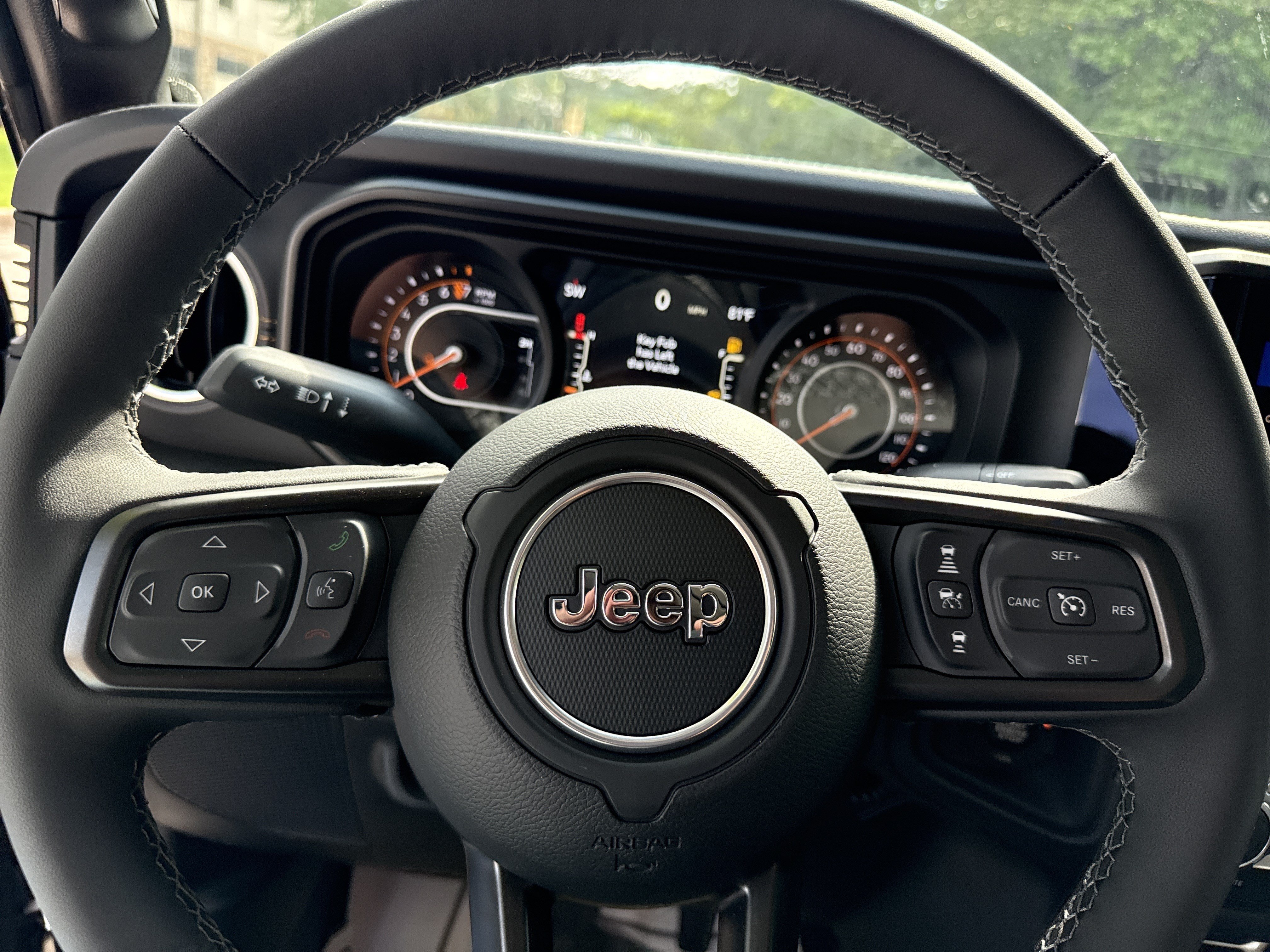 New 2025 Jeep Gladiator Sport w/ Premium Package AWD/4WD image 19