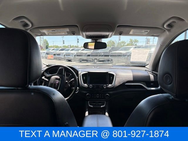 Used 2024 GMC Terrain SLT AWD/4WD image 18