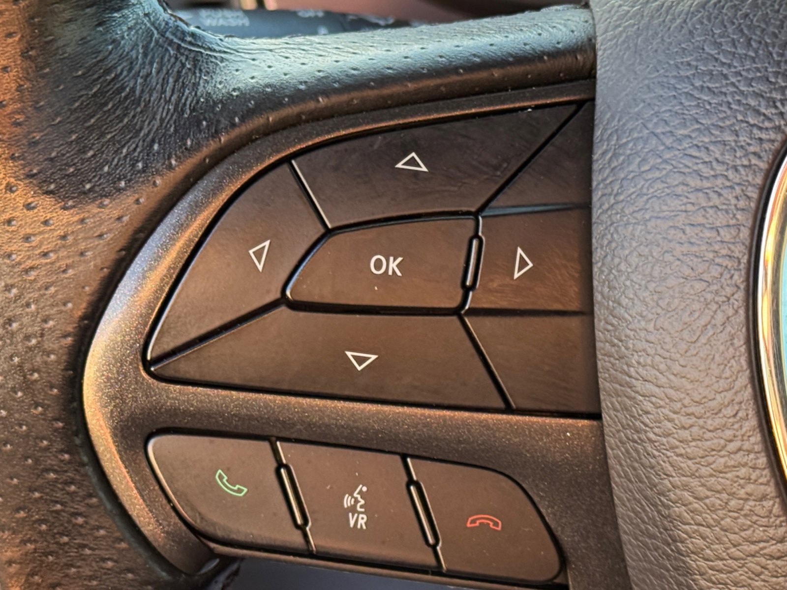 Used 2018 Dodge Challenger R/T w/ Driver Convenience Group image 20