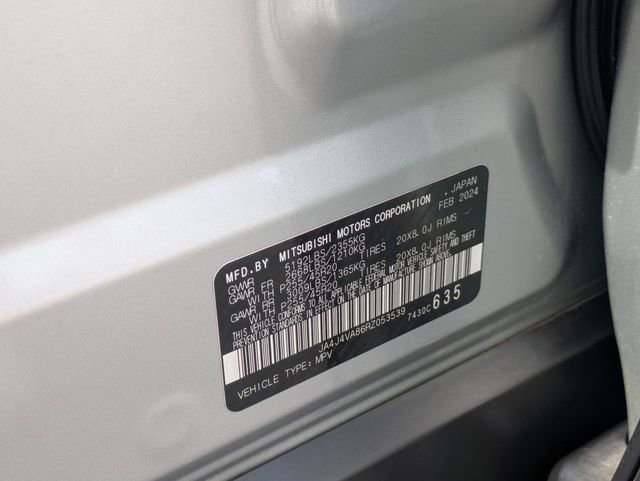 Used 2024 Mitsubishi Outlander SE Black Edition image 37