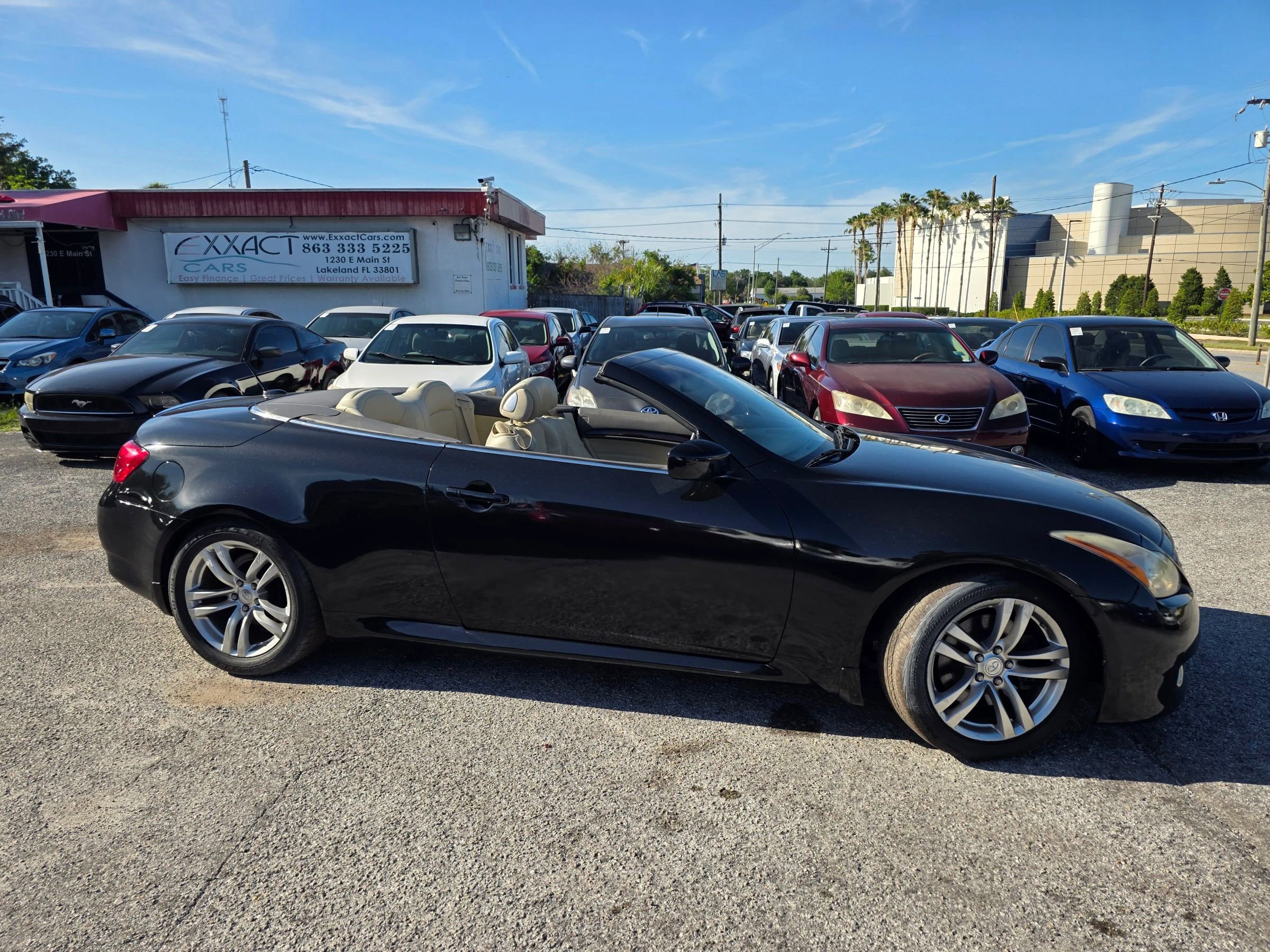 Used 2010 INFINITI G37 Convertible w/ Premium Pkg RWD image 11
