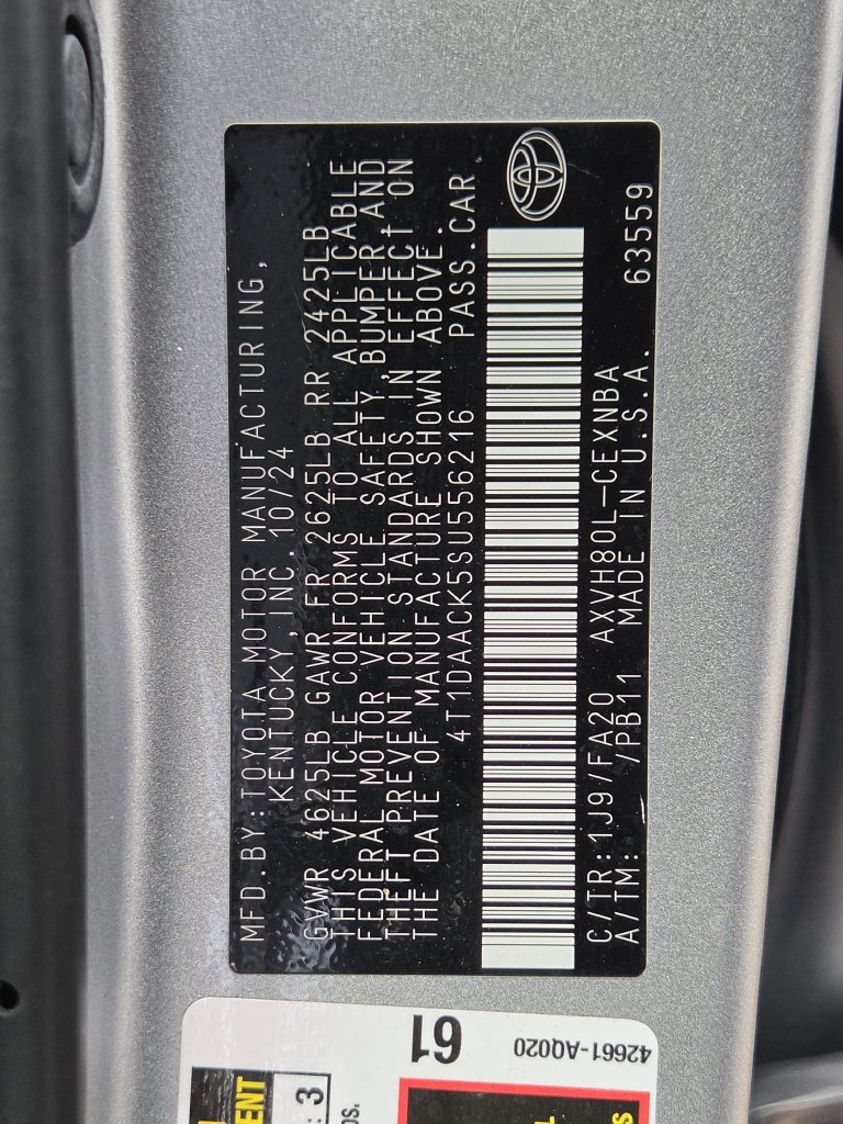 Used 2025 Toyota Camry LE FWD image 31