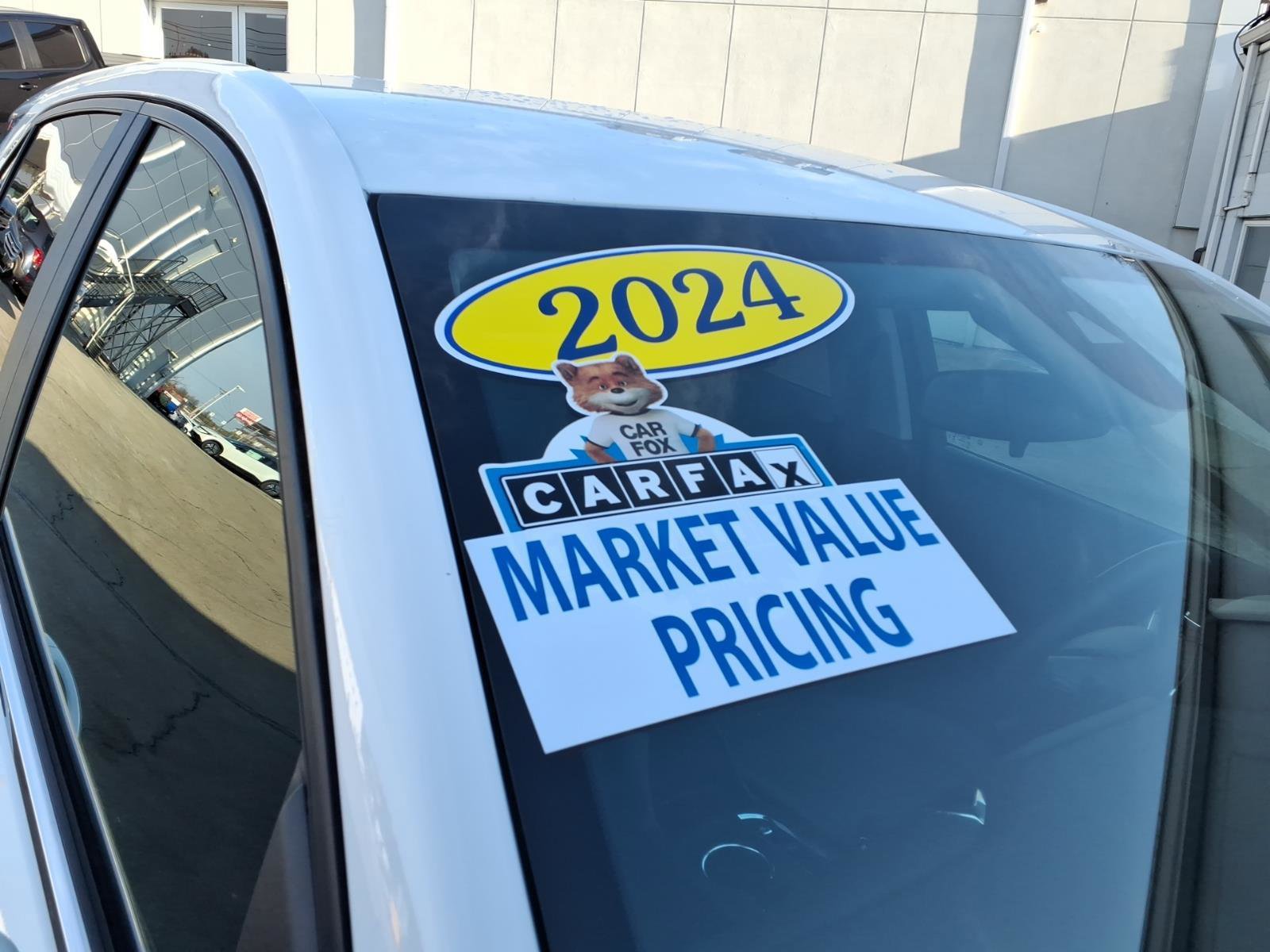 Used 2024 Chevrolet Equinox LT image 9