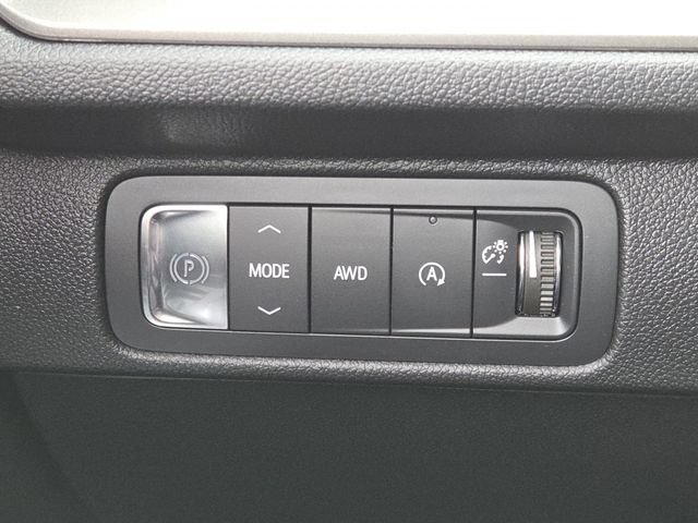 New 2026 Chevrolet Traverse LT w/ Driver Confidence Package AWD/4WD image 12