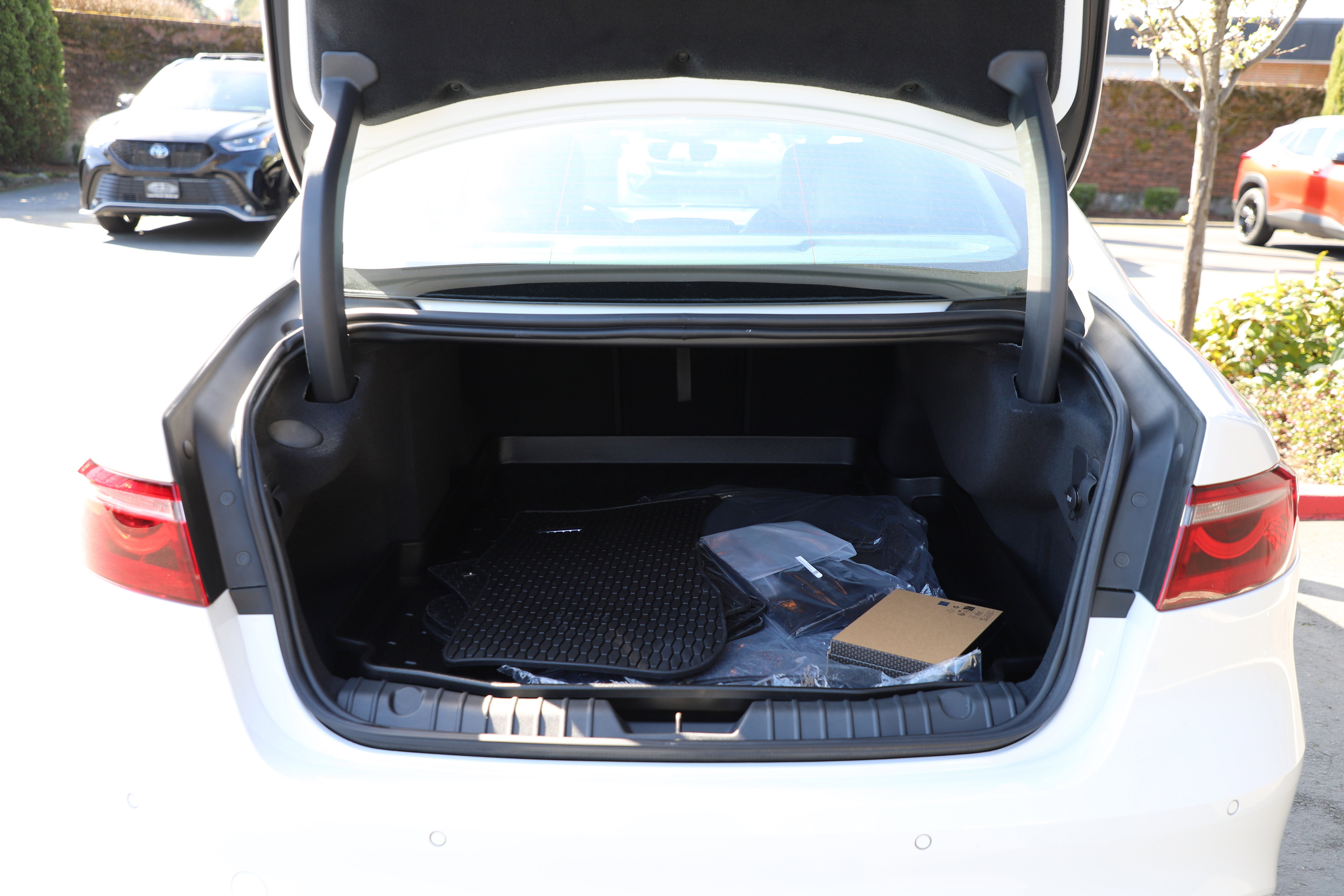 New 2024 Jaguar XF R-Dynamic SE AWD/4WD image 11