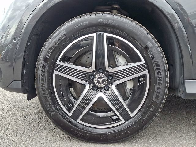Used 2025 Mercedes-Benz GLC 300 4MATIC image 8