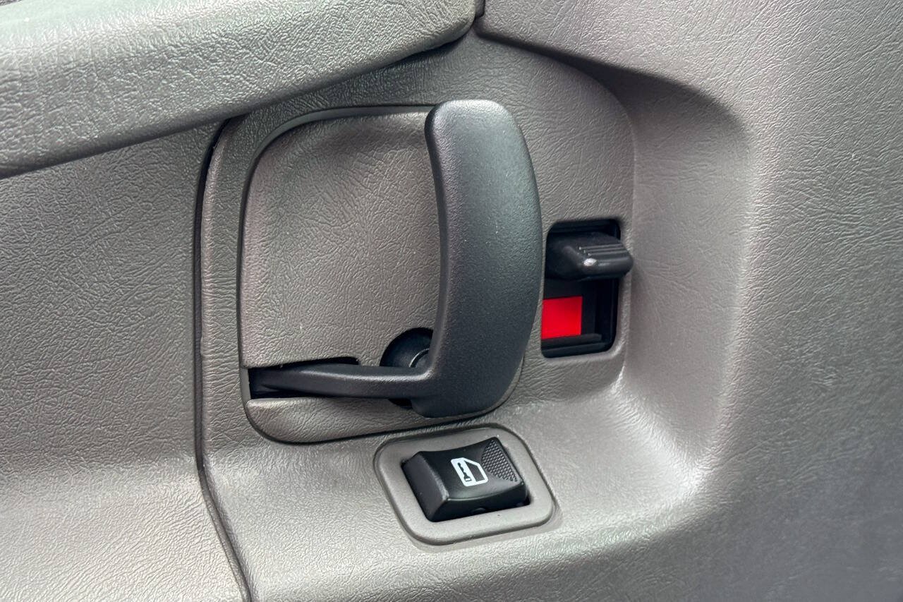 Used 2014 Chevrolet Express 2500 LS RWD image 21
