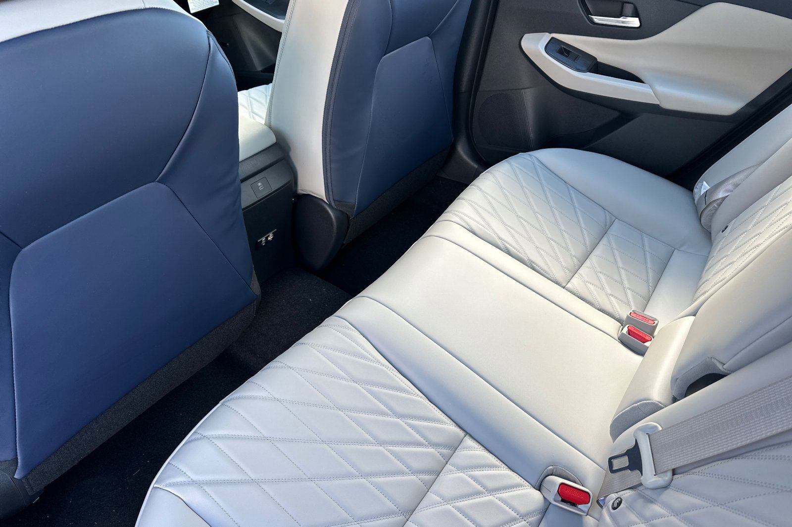 New 2026 Nissan Sentra SL w/ Floor Mat Package image 9