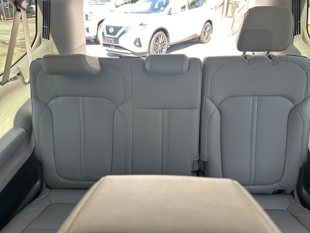 Used 2024 Jeep Wagoneer L Series III w/ Premium Group I image 27