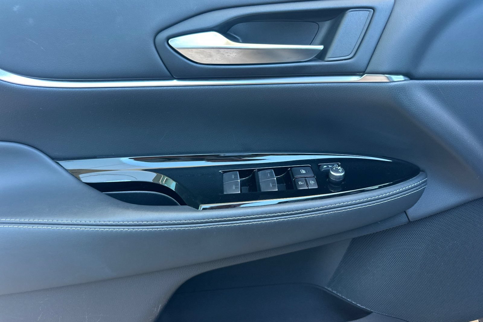 Certified 2023 Toyota Mirai w/ Advanced Technology Package RWD image 13