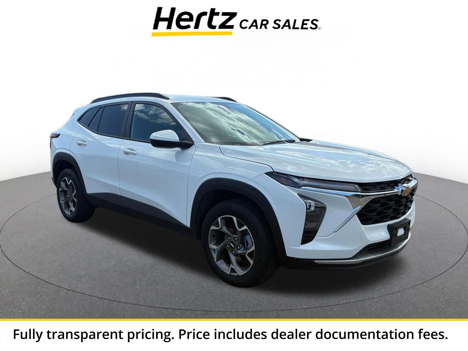 Used 2025 Chevrolet Trax LT FWD image 1