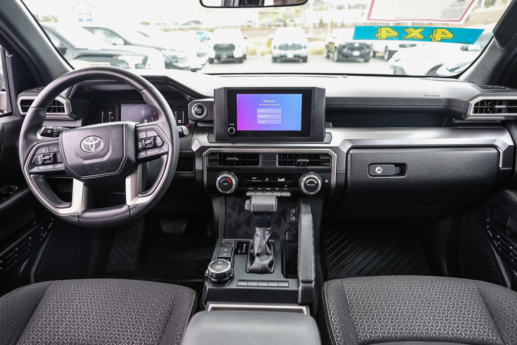 Certified 2025 Toyota 4Runner SR5 AWD/4WD image 2