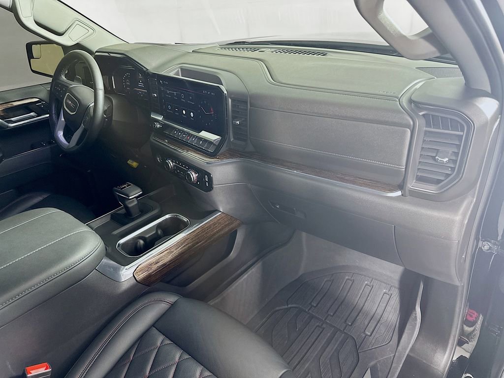 Used 2024 GMC Sierra 1500 Elevation w/ LPO, Elevation Black Package image 32